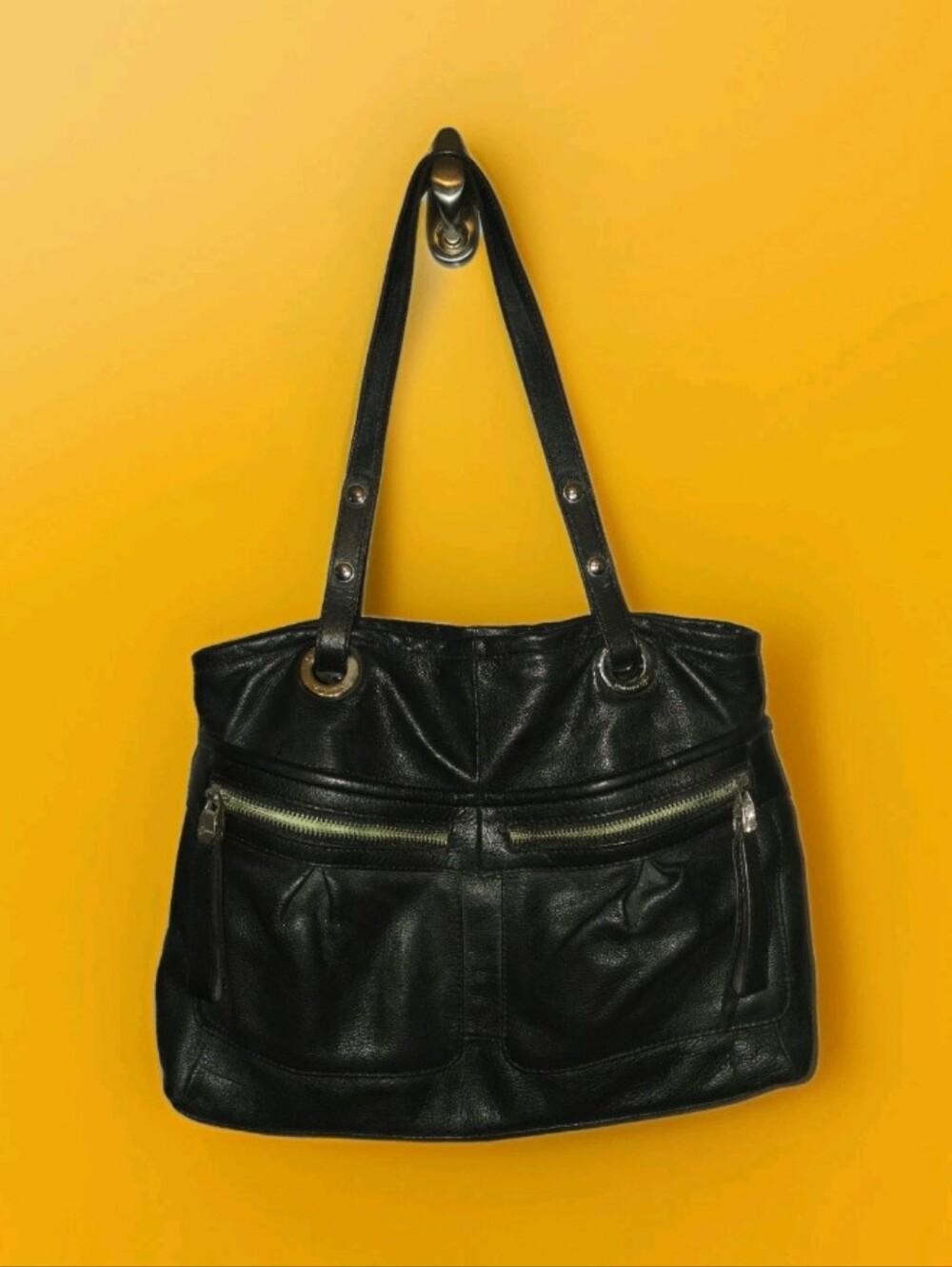B. Makowsky Vintage SUPER Soft Leather Bag... Lots Of Pockets!!